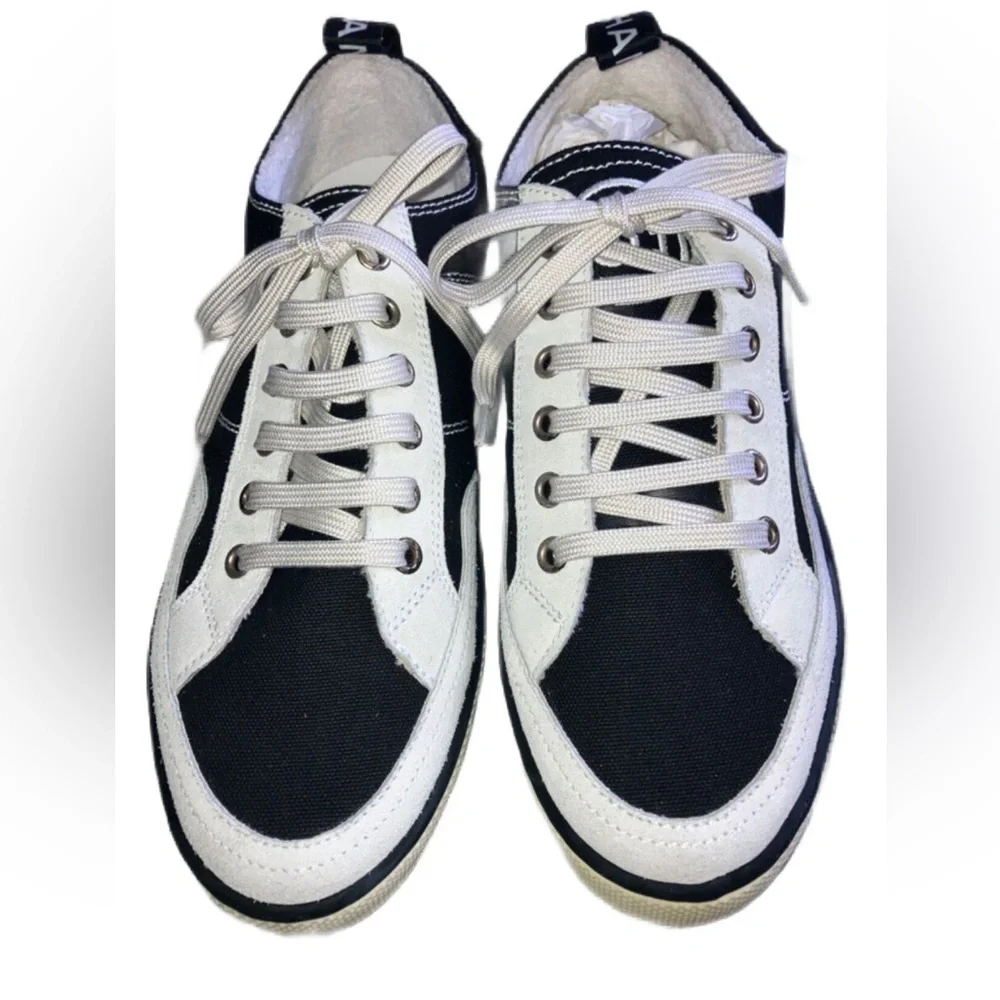 Chanel black and white trainers So 37.5
